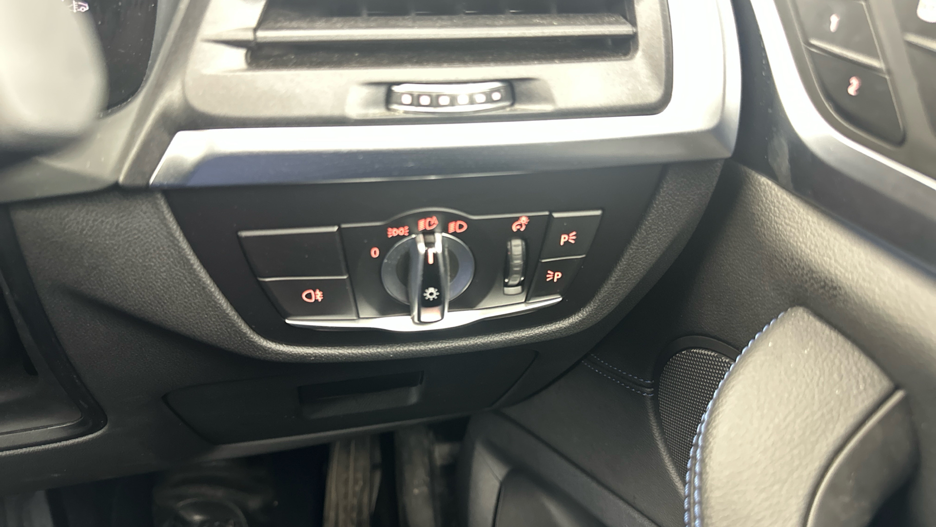 4027617 210kW M Sport 80kWh 5dr Auto