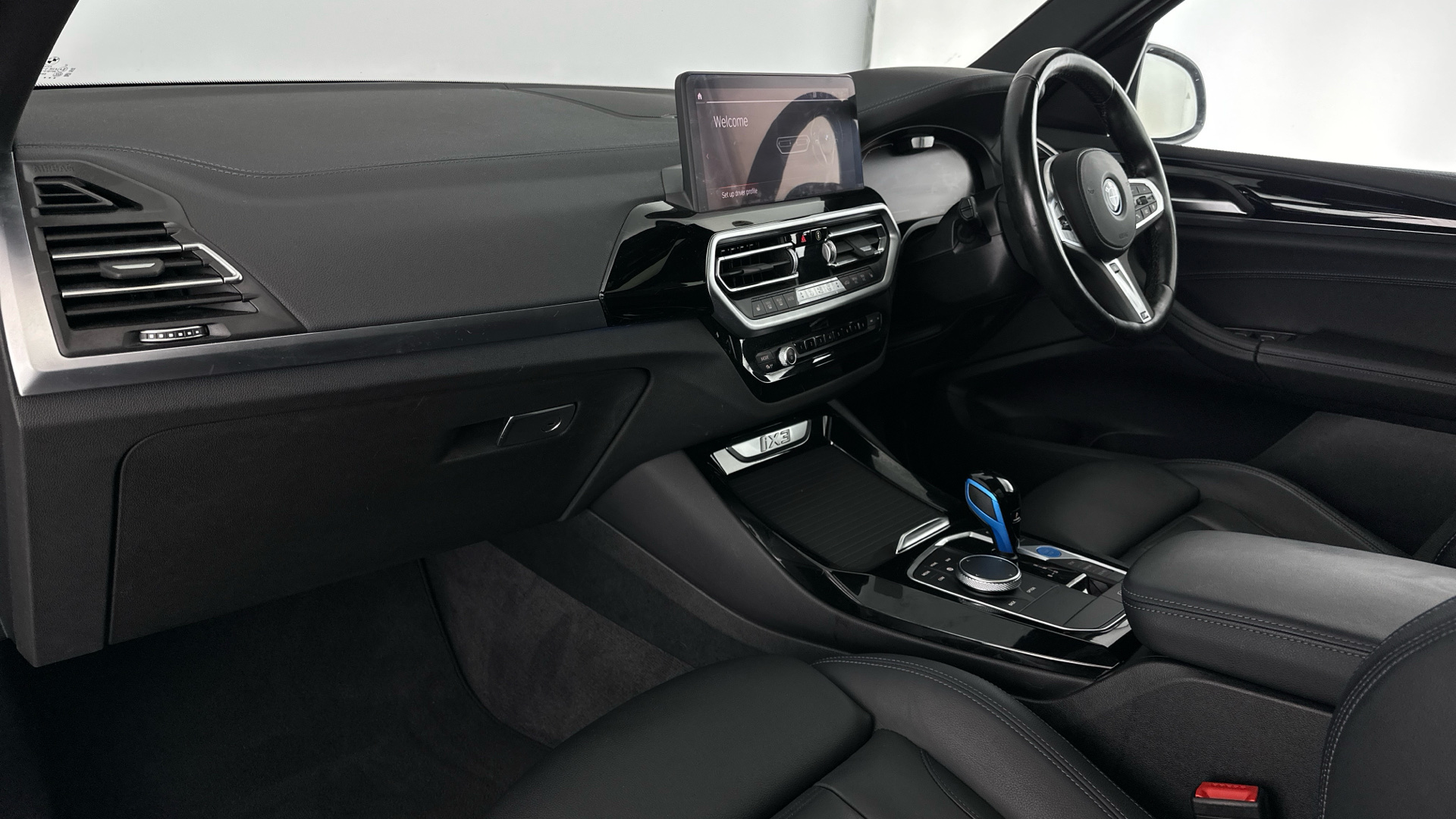 4020707 210kW M Sport 80kWh 5dr Auto