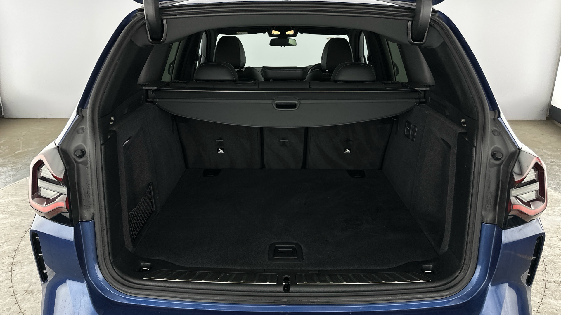 4020707 210kW M Sport 80kWh 5dr Auto