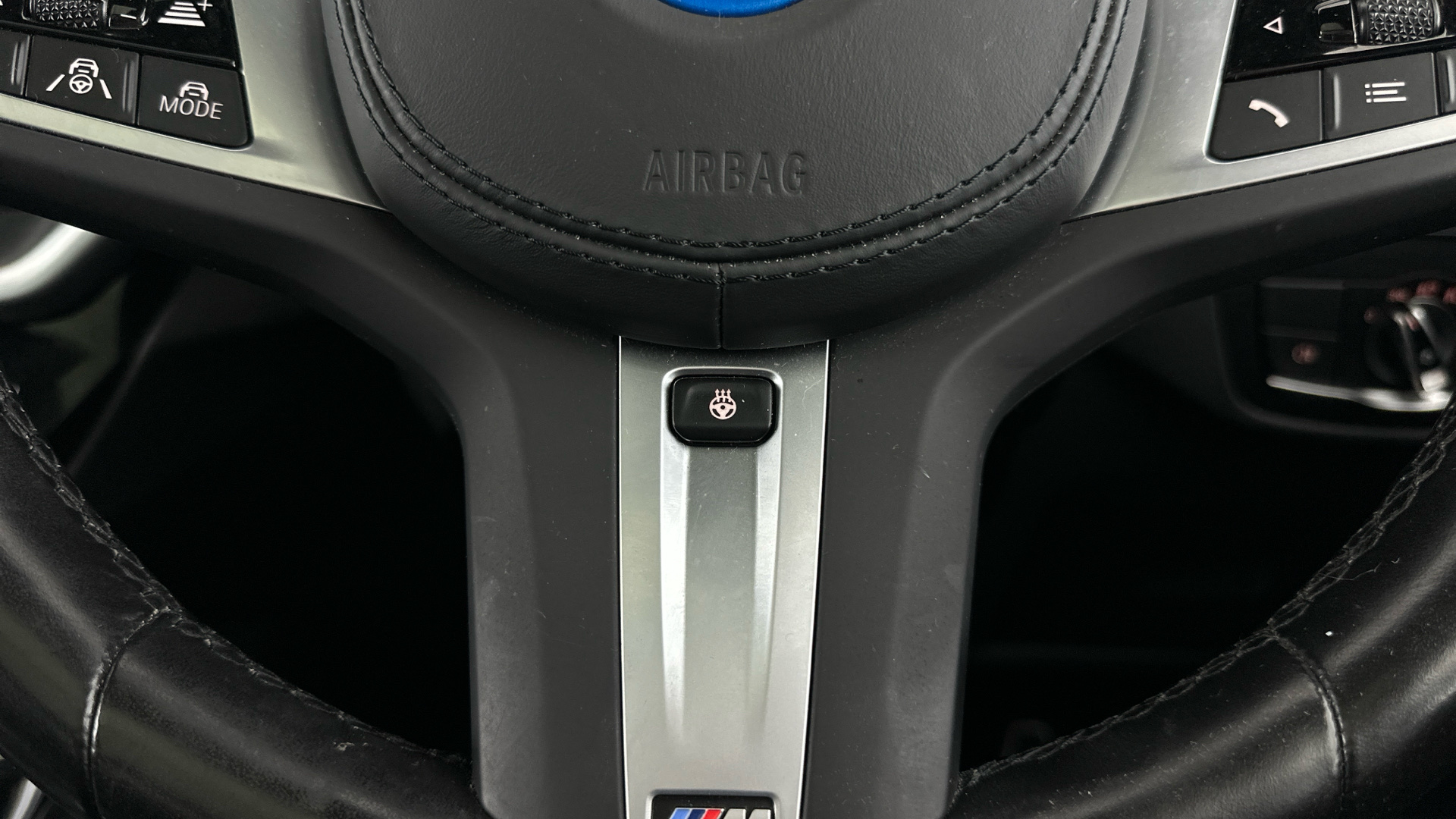 4020707 210kW M Sport 80kWh 5dr Auto