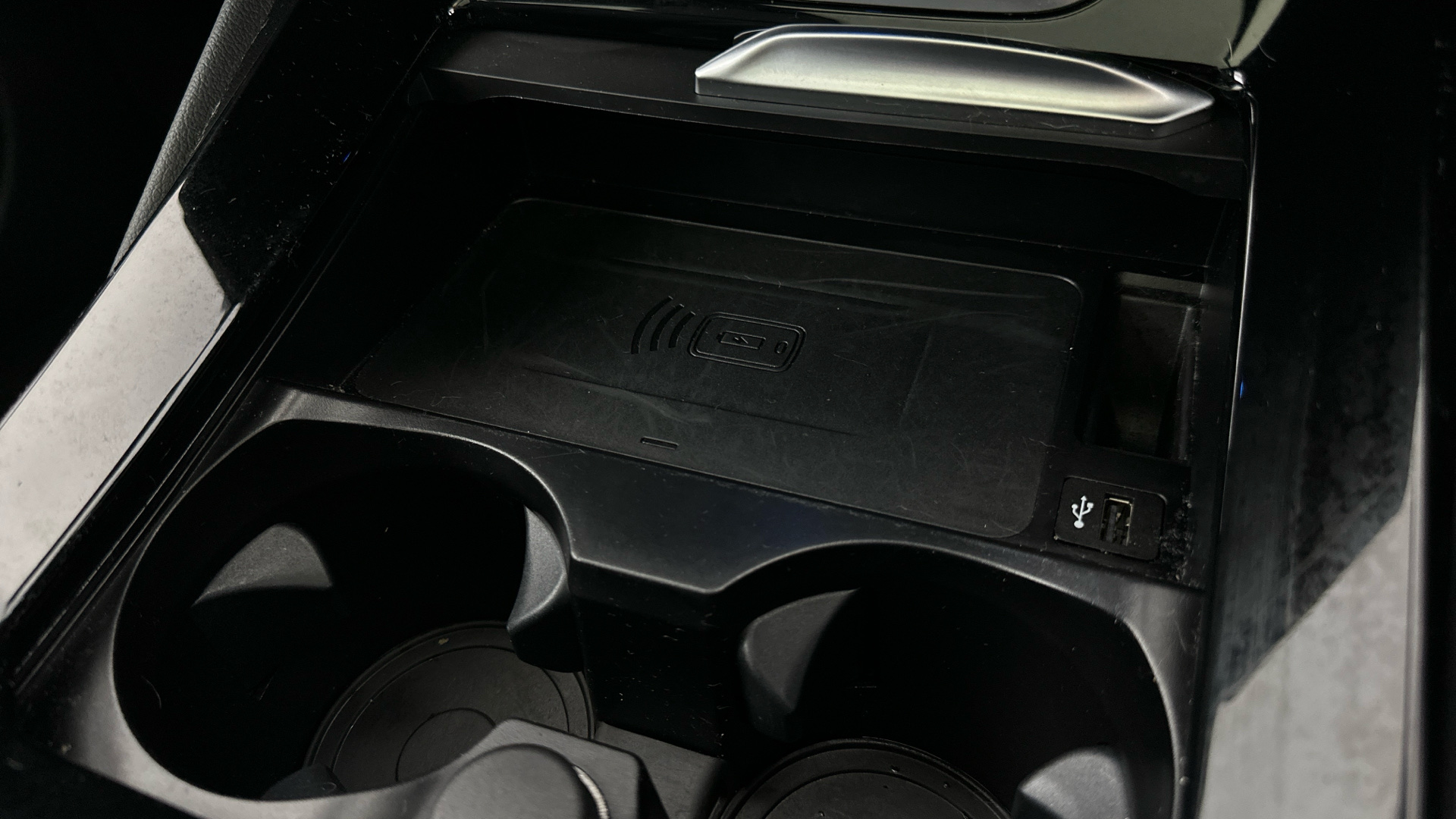 4020707 210kW M Sport 80kWh 5dr Auto