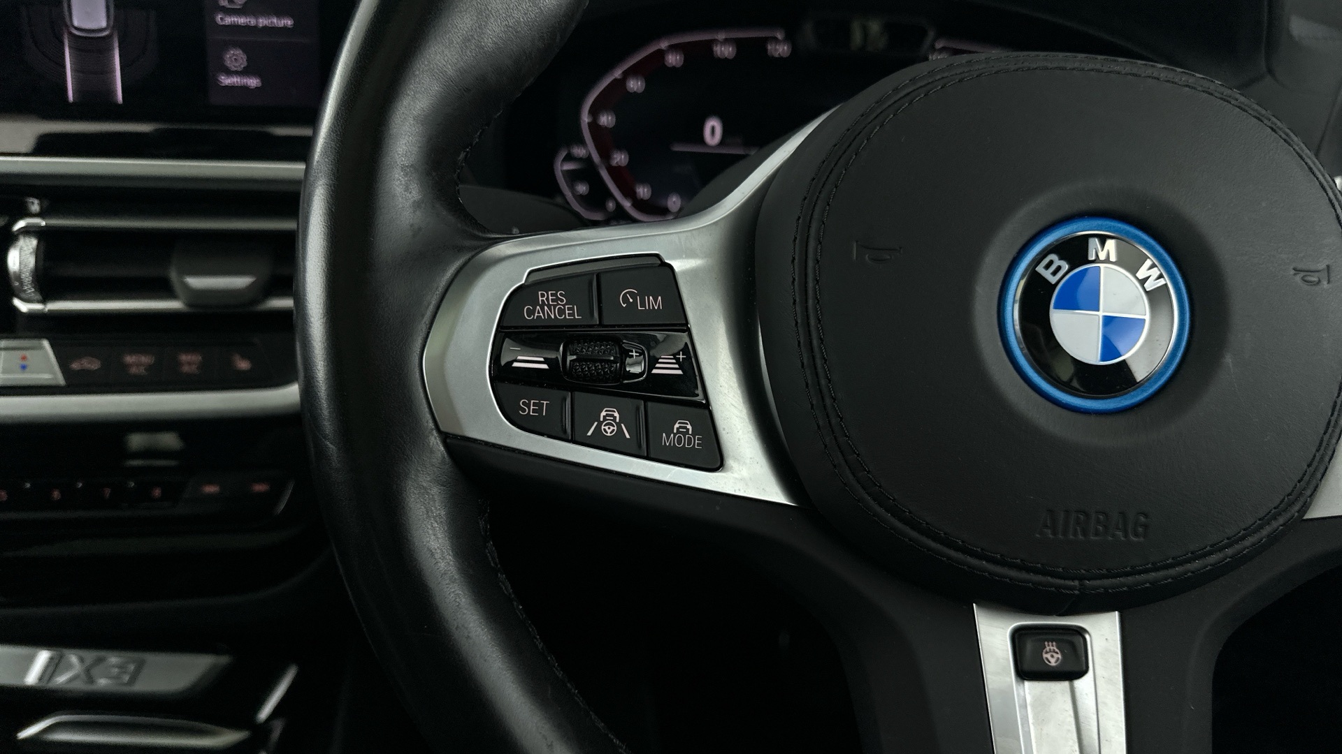 4020707 210kW M Sport 80kWh 5dr Auto