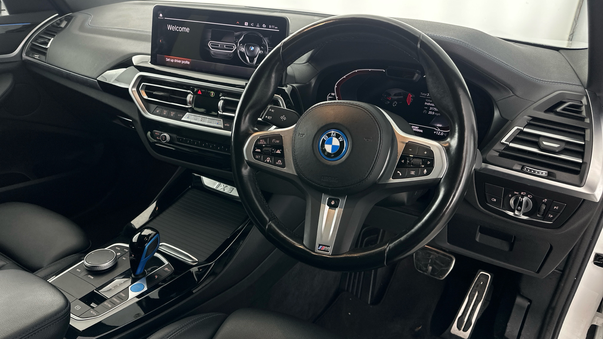 4020886 210kW M Sport 80kWh 5dr Auto