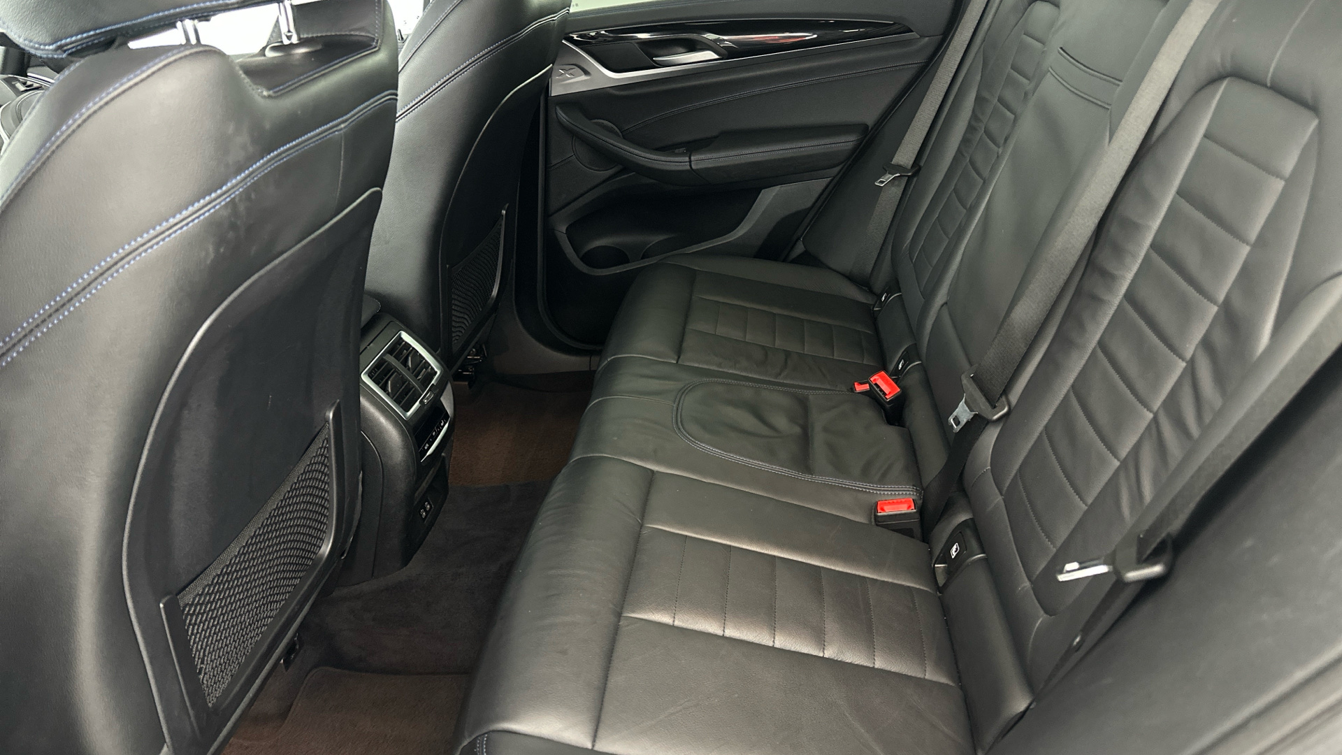 4020886 210kW M Sport 80kWh 5dr Auto