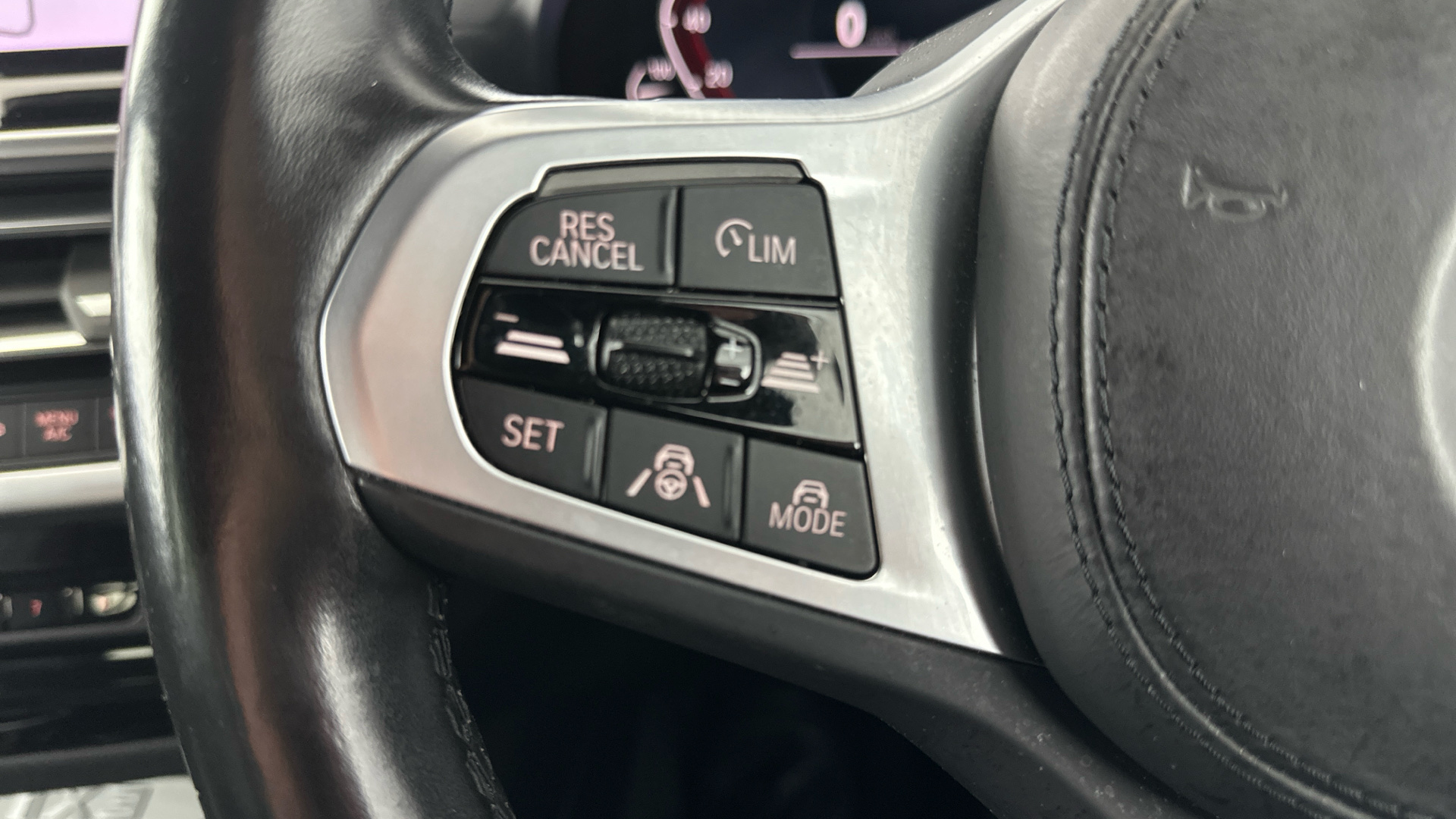 4020886 210kW M Sport 80kWh 5dr Auto