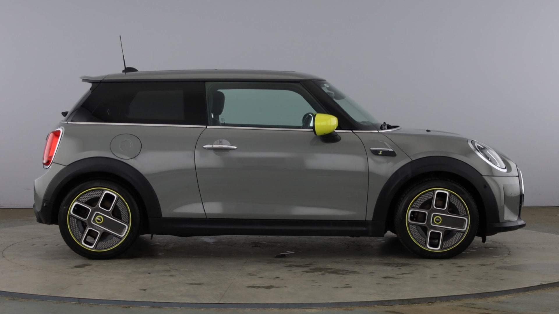 4020870 135kW Cooper S Level 3 33kWh 3dr Auto