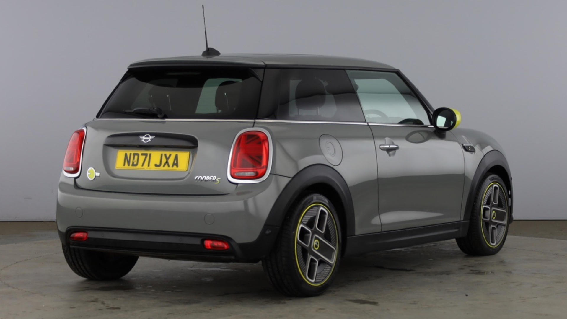 4020870 135kW Cooper S Level 3 33kWh 3dr Auto