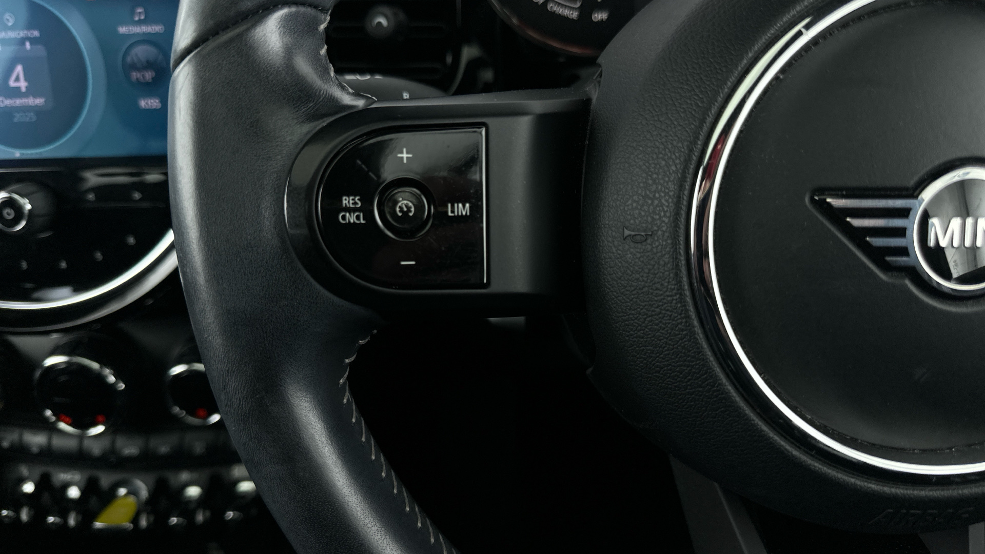 4020870 135kW Cooper S Level 3 33kWh 3dr Auto