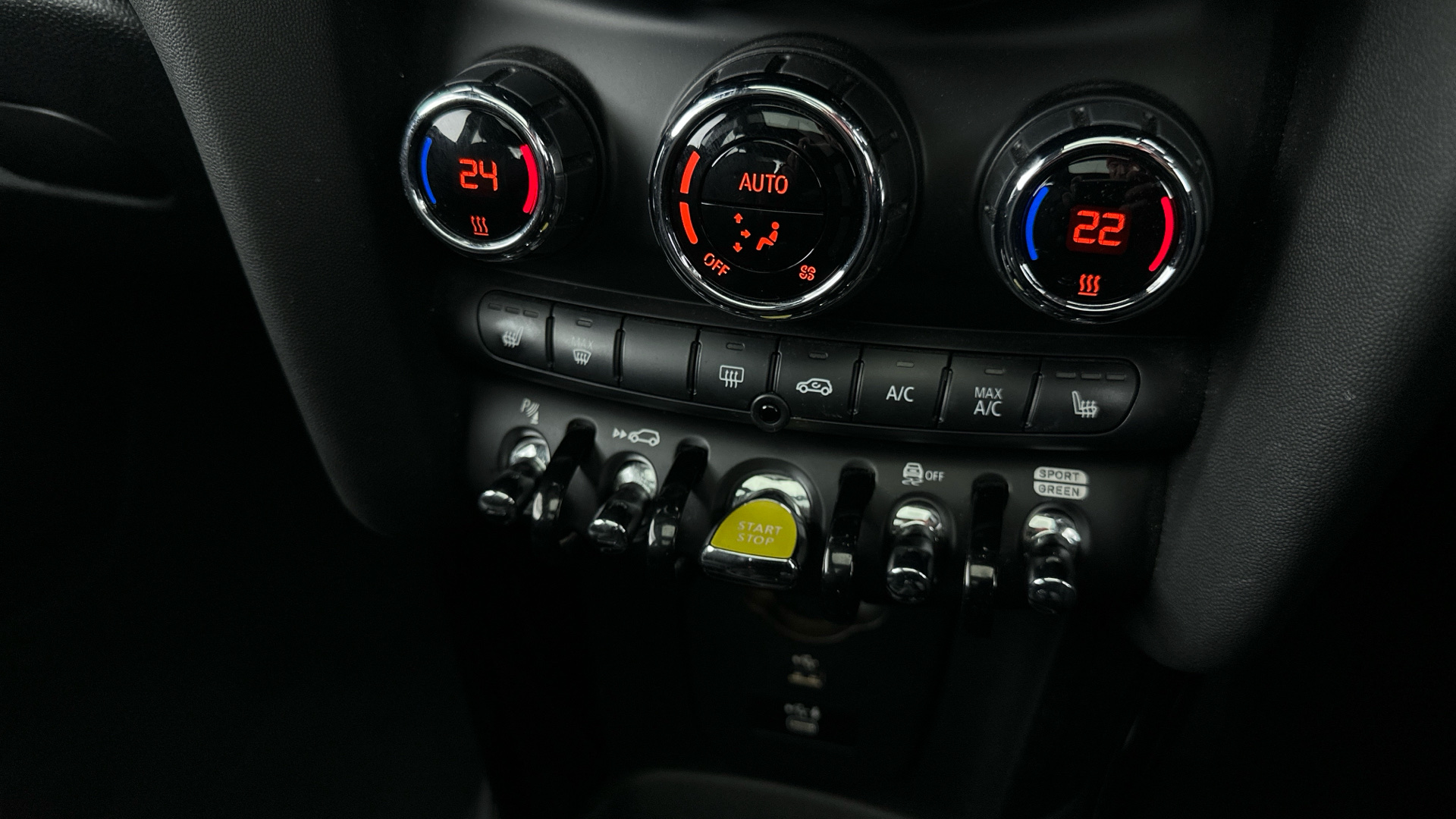 4020870 135kW Cooper S Level 3 33kWh 3dr Auto