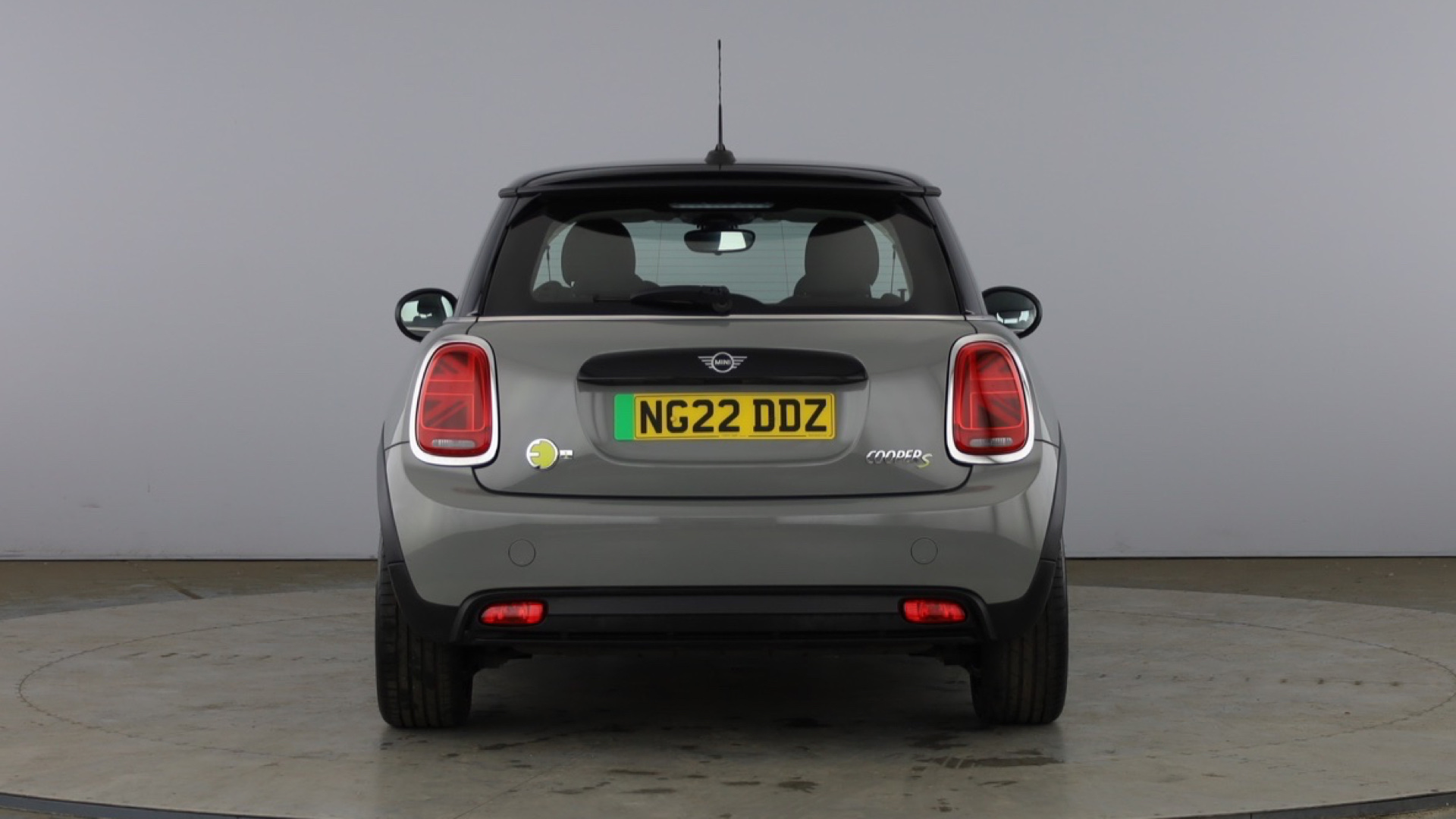 4020723 135kW Cooper S Level 1 33kWh 3dr Auto