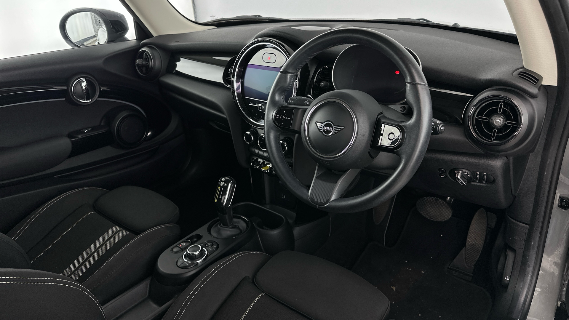 4020723 135kW Cooper S Level 1 33kWh 3dr Auto