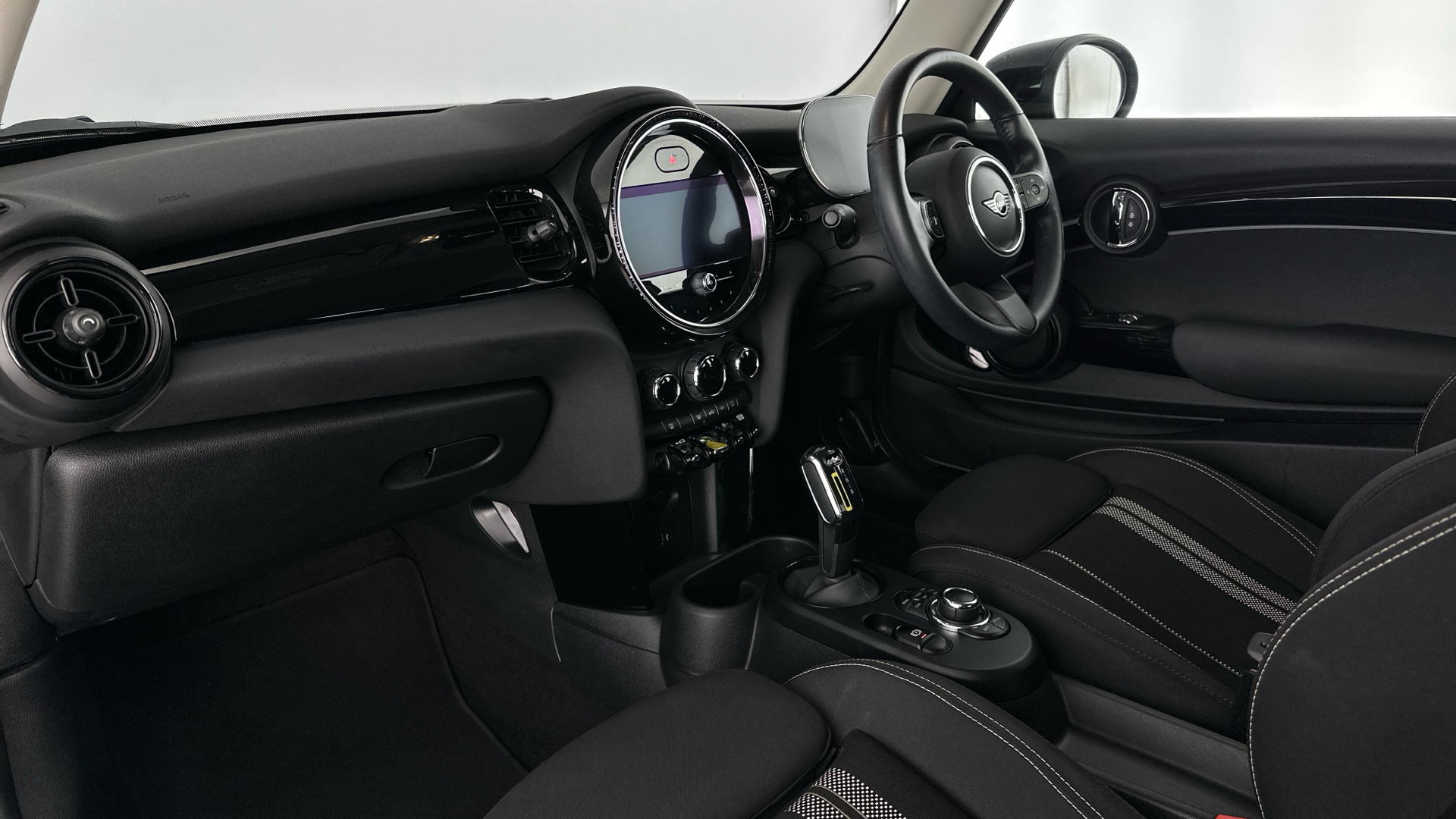 4020723 135kW Cooper S Level 1 33kWh 3dr Auto