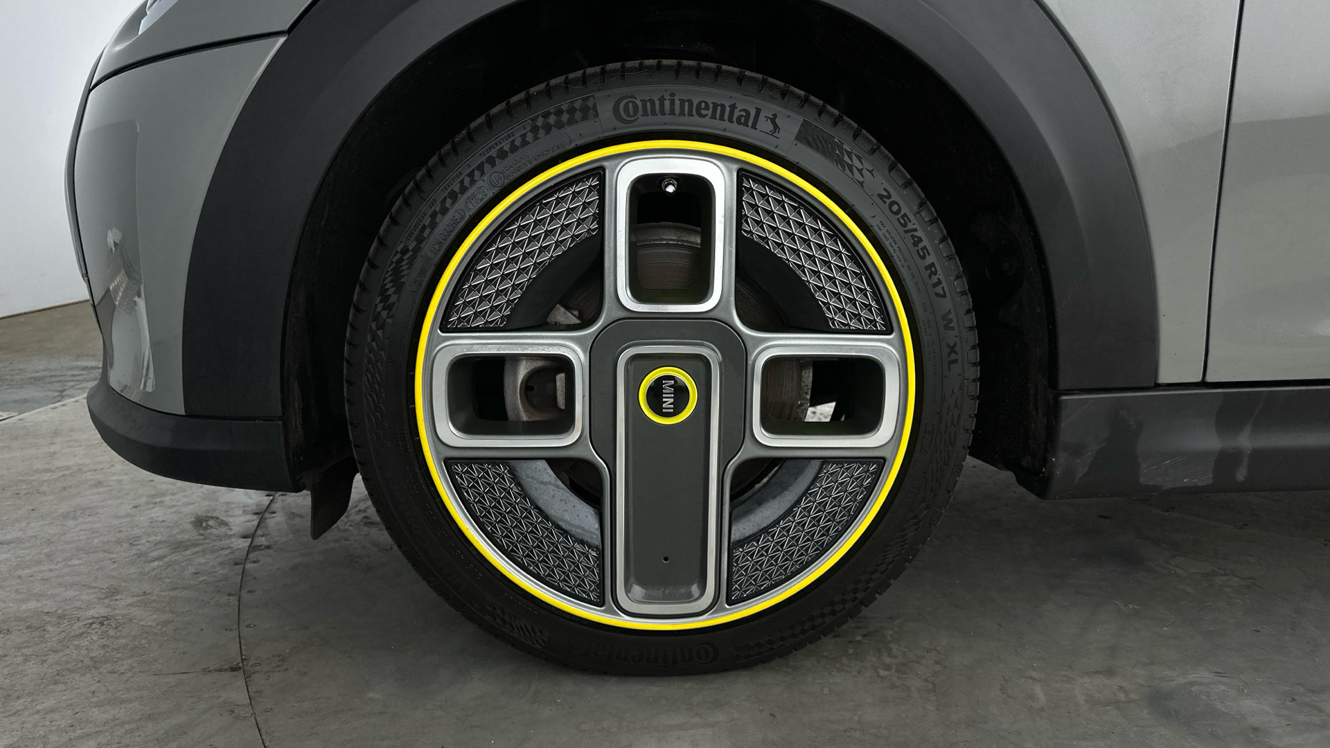 4020723 135kW Cooper S Level 1 33kWh 3dr Auto