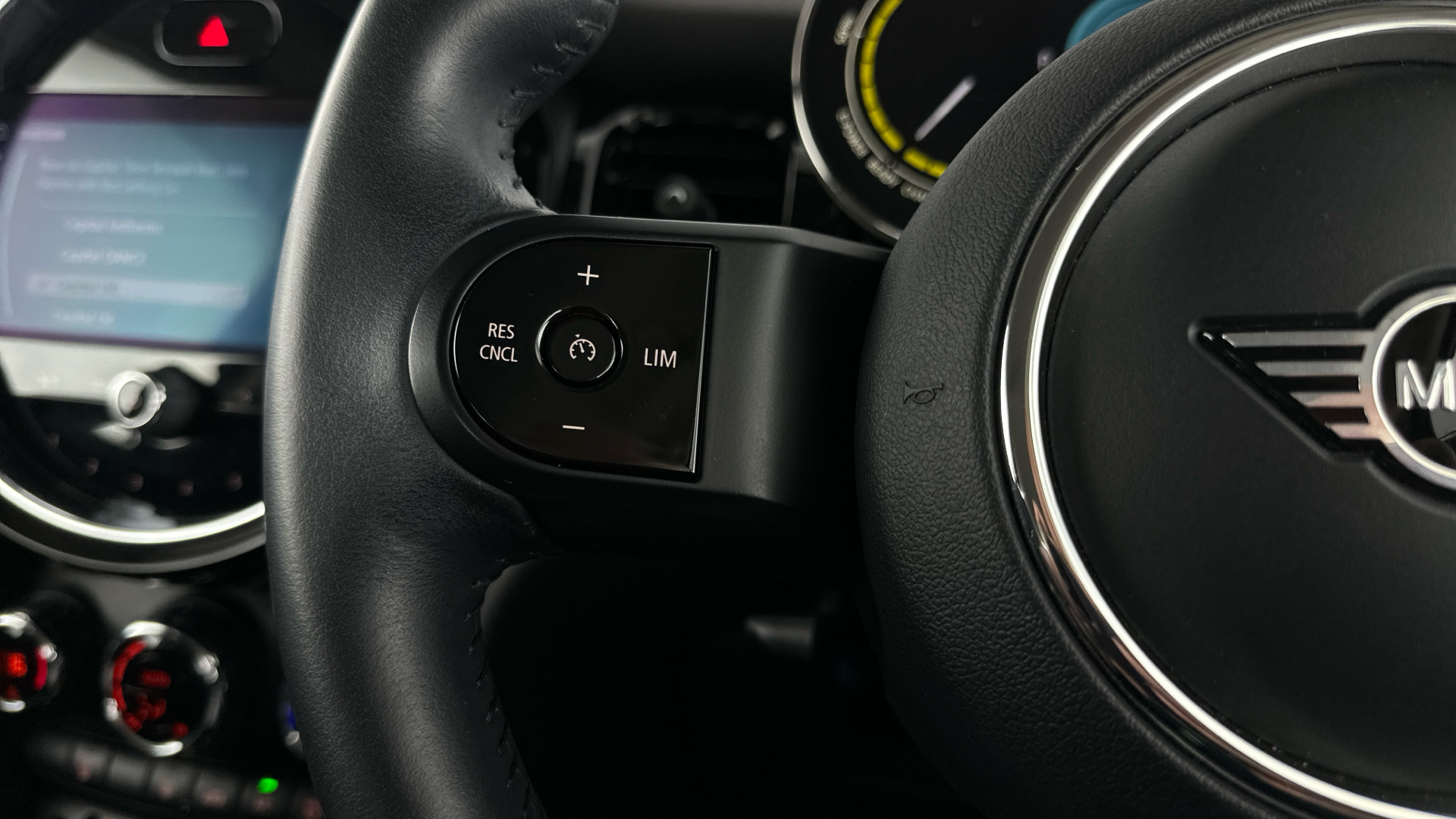 4020723 135kW Cooper S Level 1 33kWh 3dr Auto