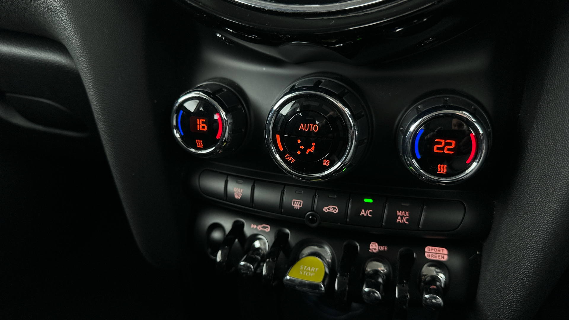 4020723 135kW Cooper S Level 1 33kWh 3dr Auto