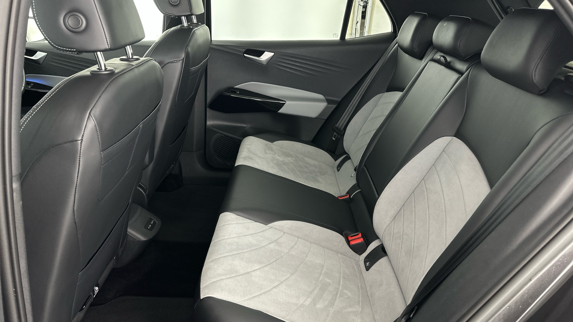 4020868 150kW Family Pro Performance 58kWh 5dr Auto