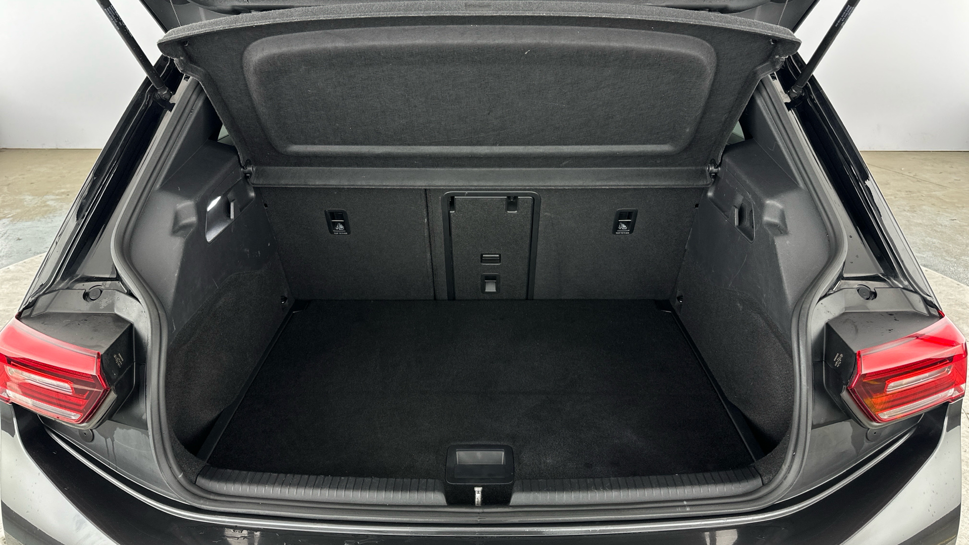 4020868 150kW Family Pro Performance 58kWh 5dr Auto