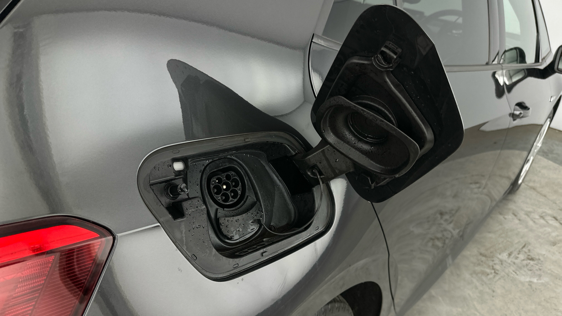 4020868 150kW Family Pro Performance 58kWh 5dr Auto