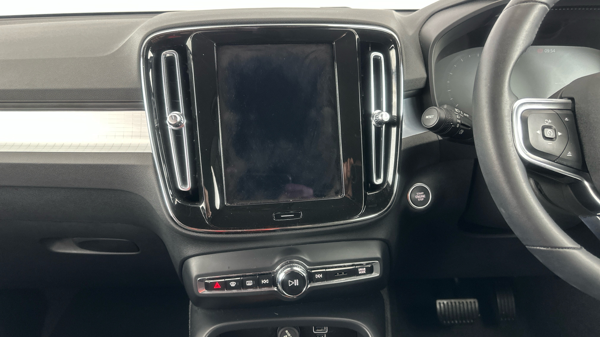 4020745 1.5 T4 Recharge PHEV Plus Dark 5dr Auto