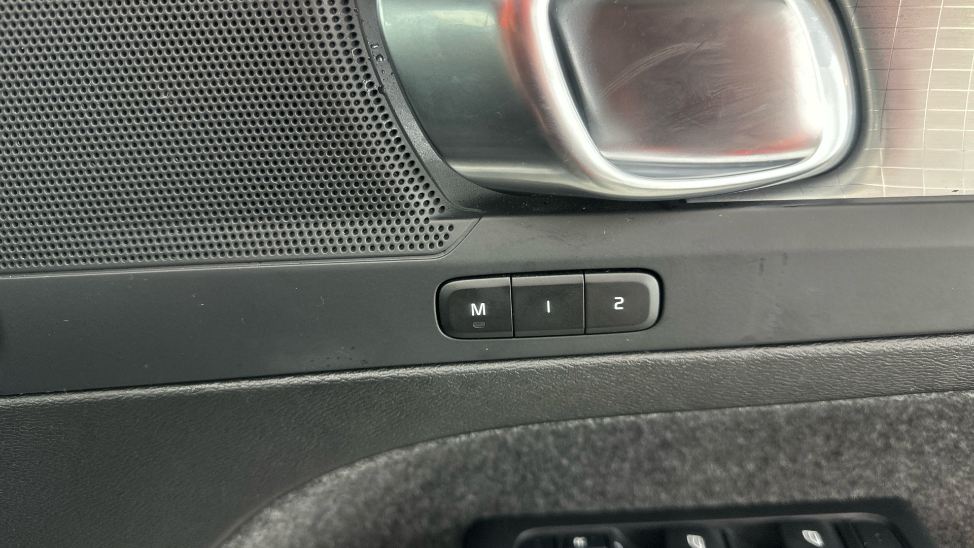 4020745 1.5 T4 Recharge PHEV Plus Dark 5dr Auto