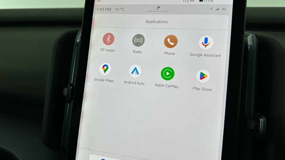 VOLVO EX30 Apple CarPlay/Android Auto