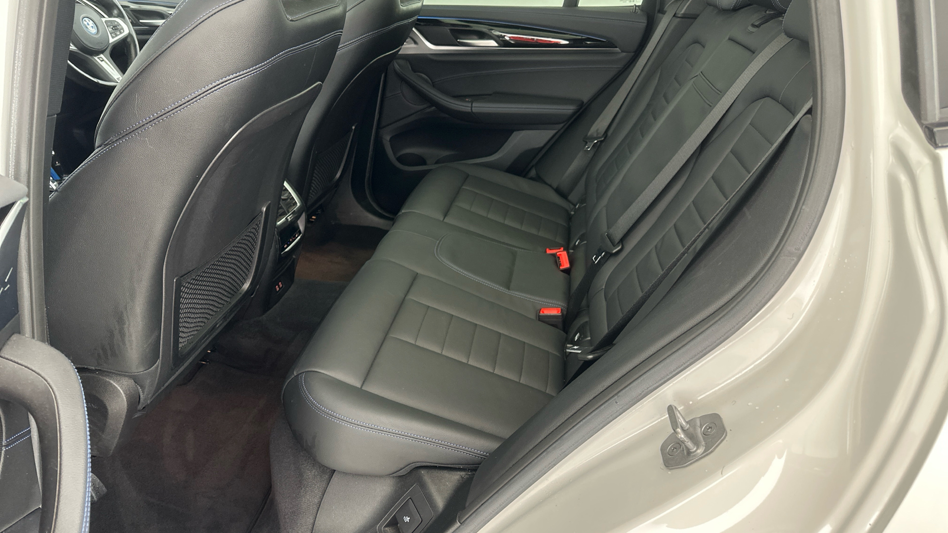 4027589 210kW M Sport 80kWh 5dr Auto