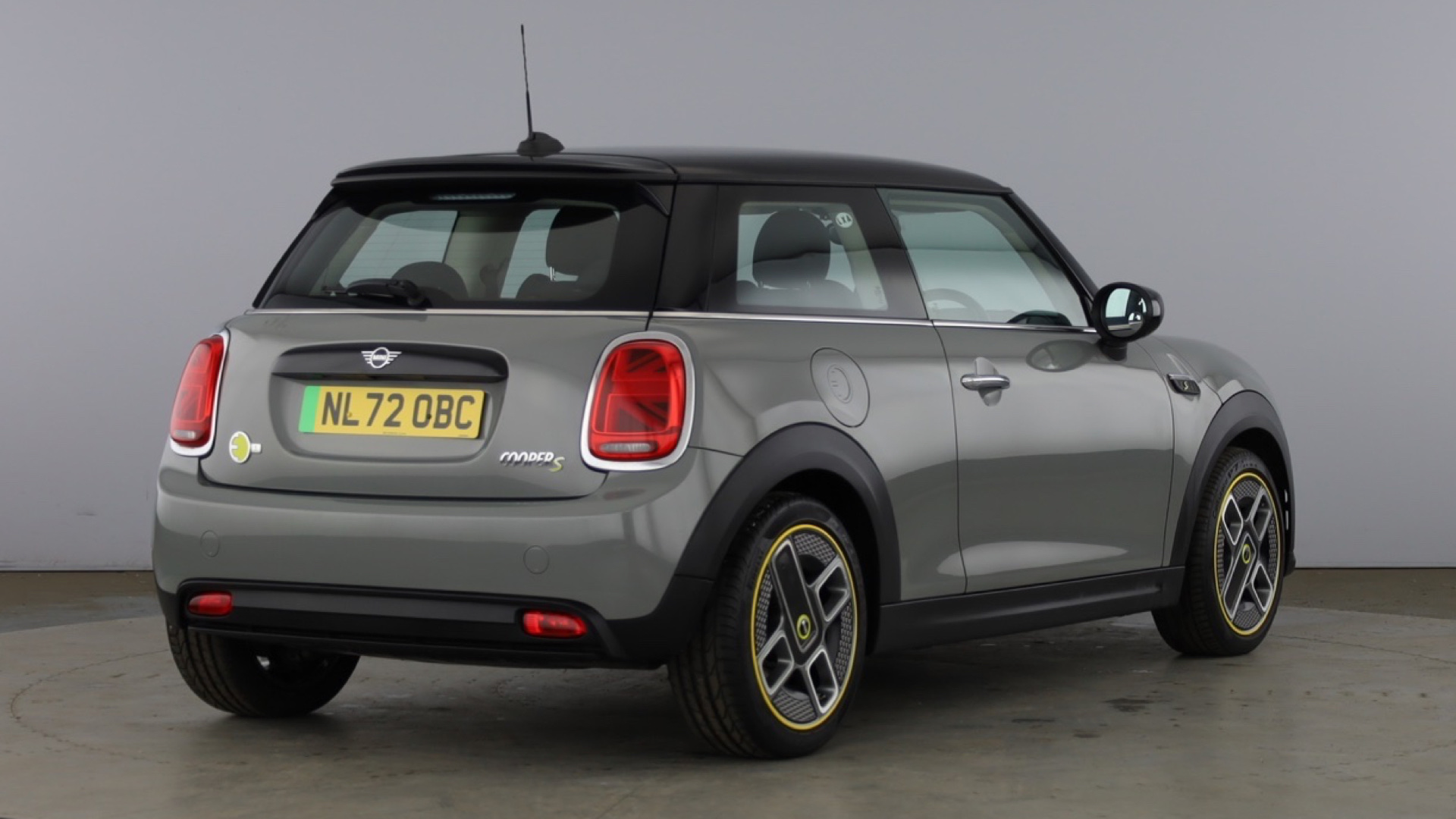 4020849 135kW Cooper S Level 1 33kWh 3dr Auto
