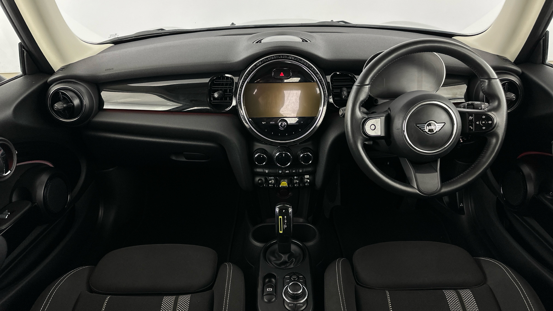 4020849 135kW Cooper S Level 1 33kWh 3dr Auto