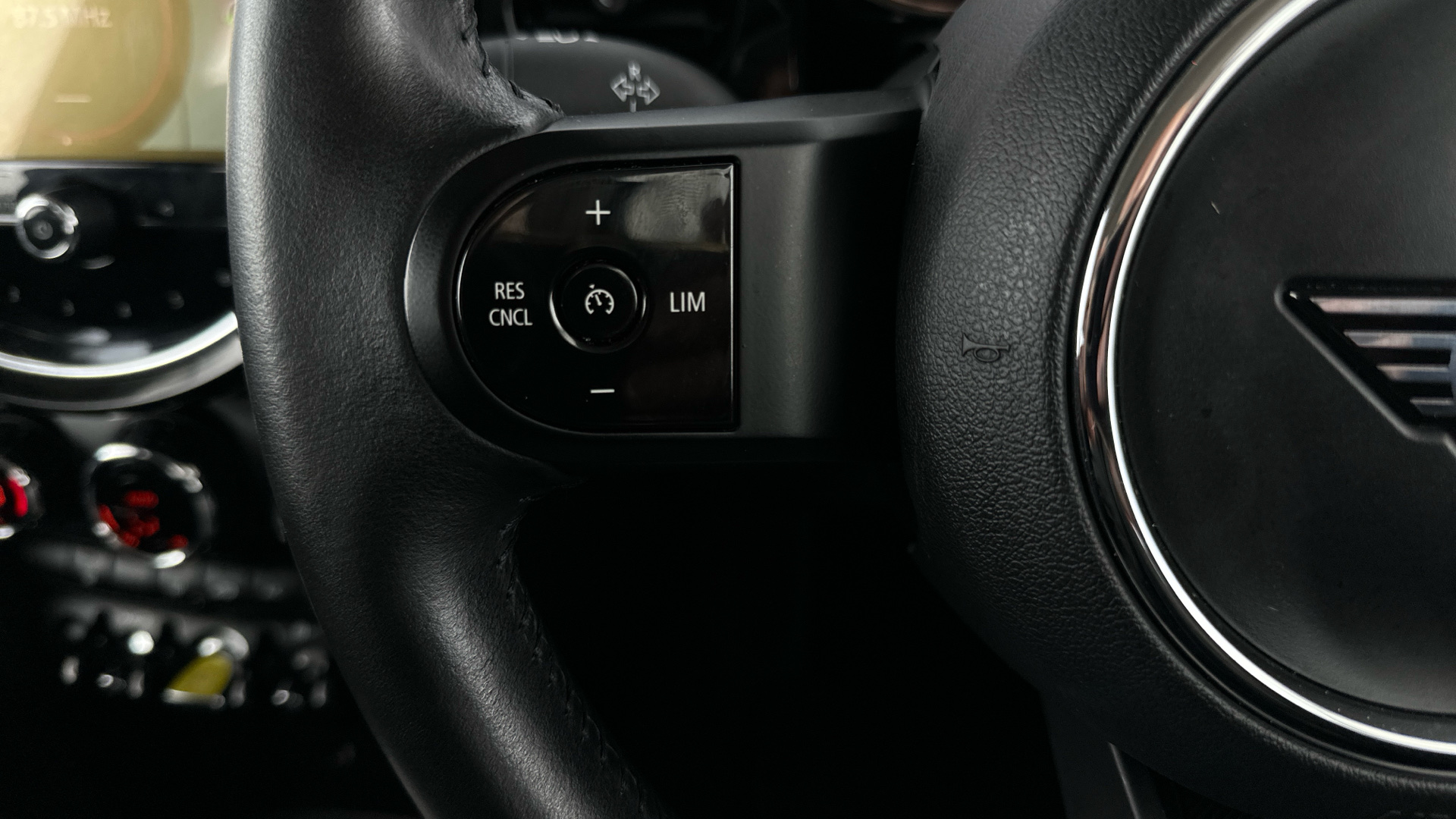 4020849 135kW Cooper S Level 1 33kWh 3dr Auto