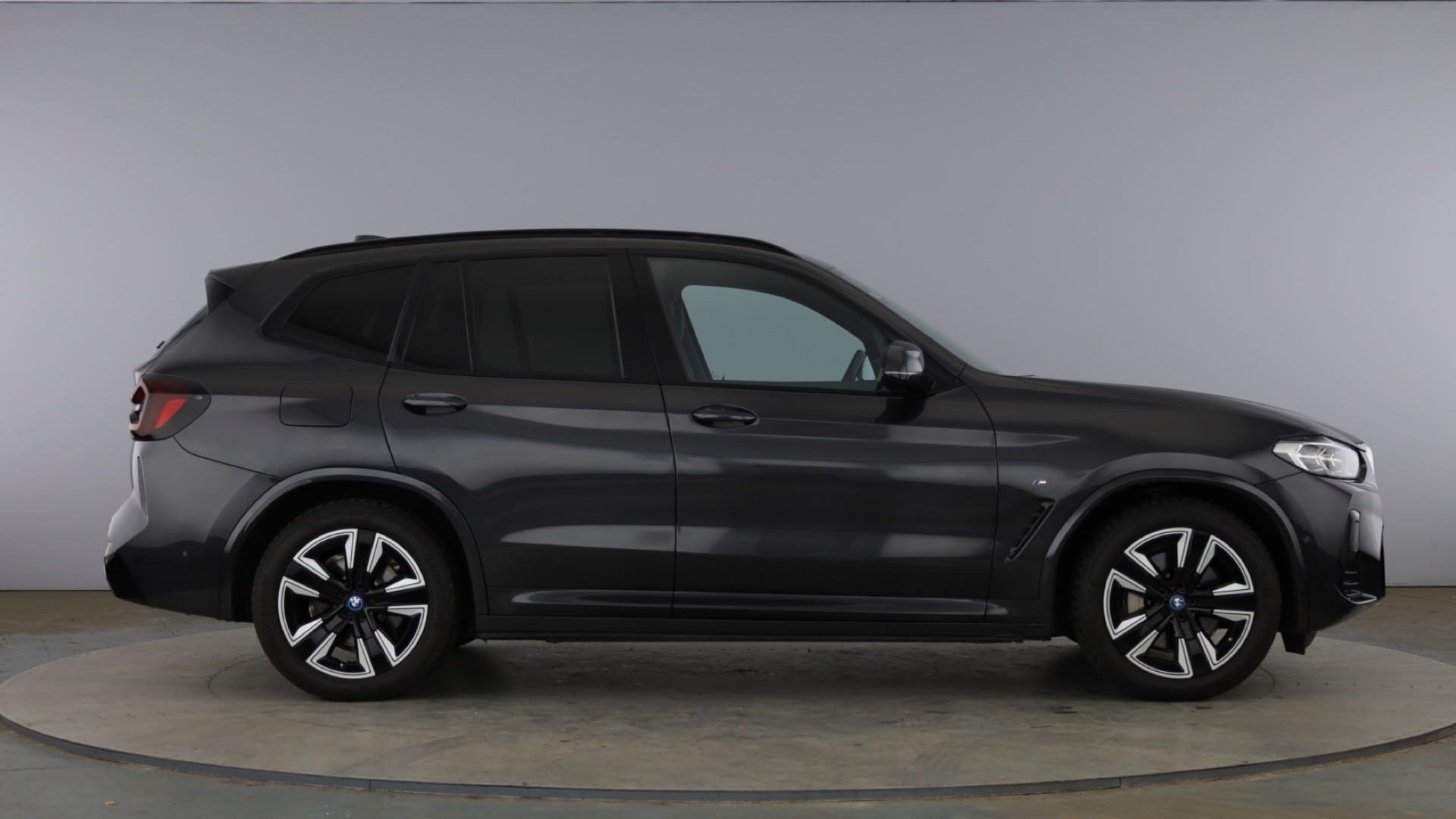 4027614 210kW M Sport 80kWh 5dr Auto