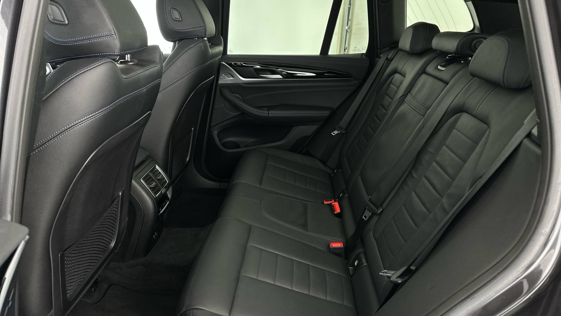 4027614 210kW M Sport 80kWh 5dr Auto