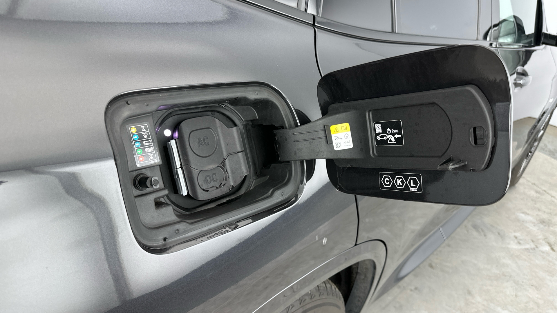 4027614 210kW M Sport 80kWh 5dr Auto