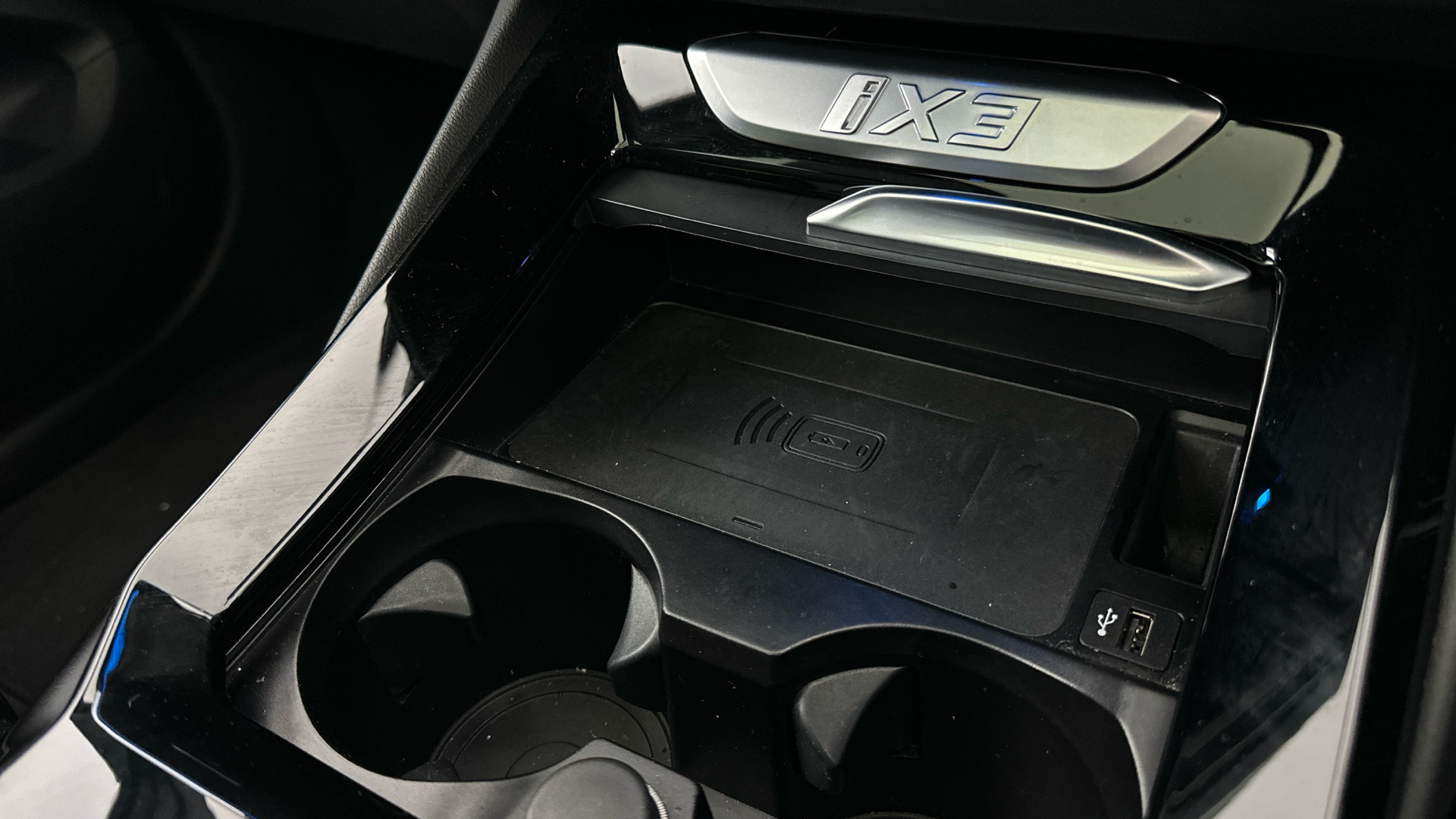 4027614 210kW M Sport 80kWh 5dr Auto