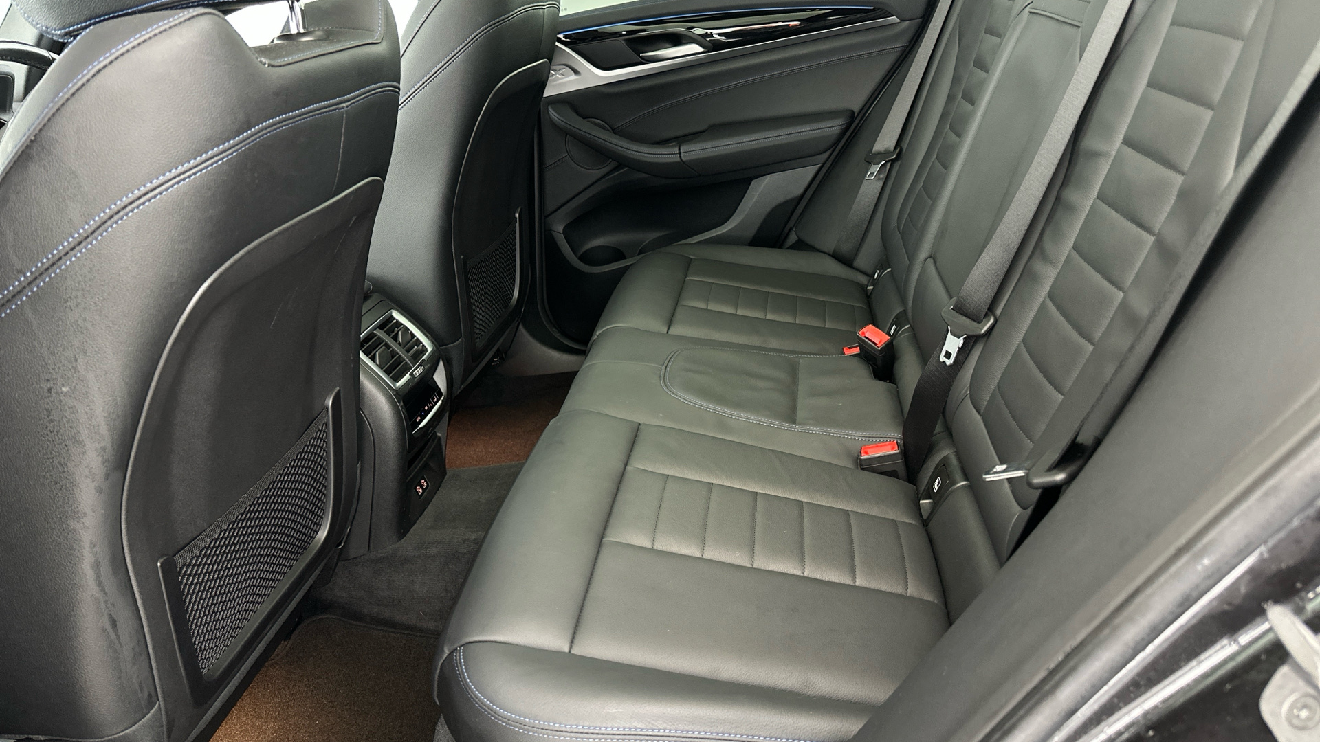 4027584 210kW M Sport 80kWh 5dr Auto