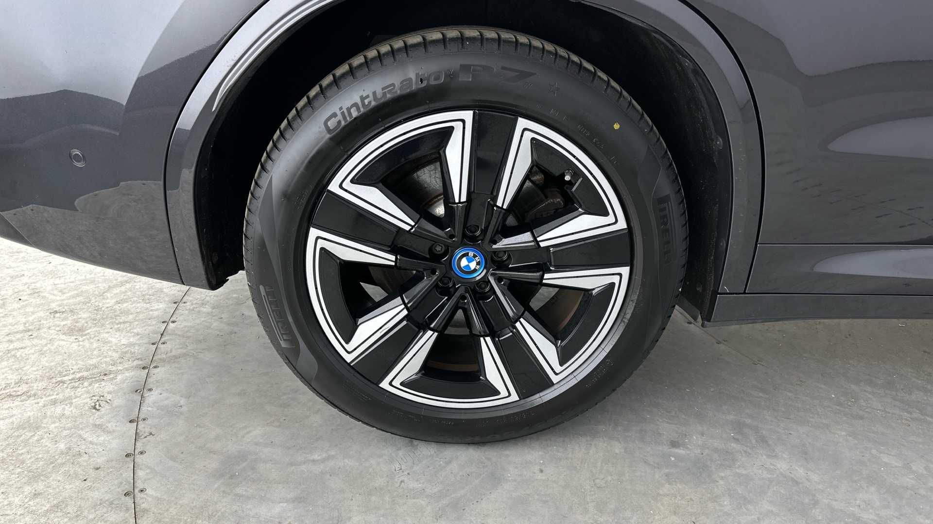 4027584 210kW M Sport 80kWh 5dr Auto