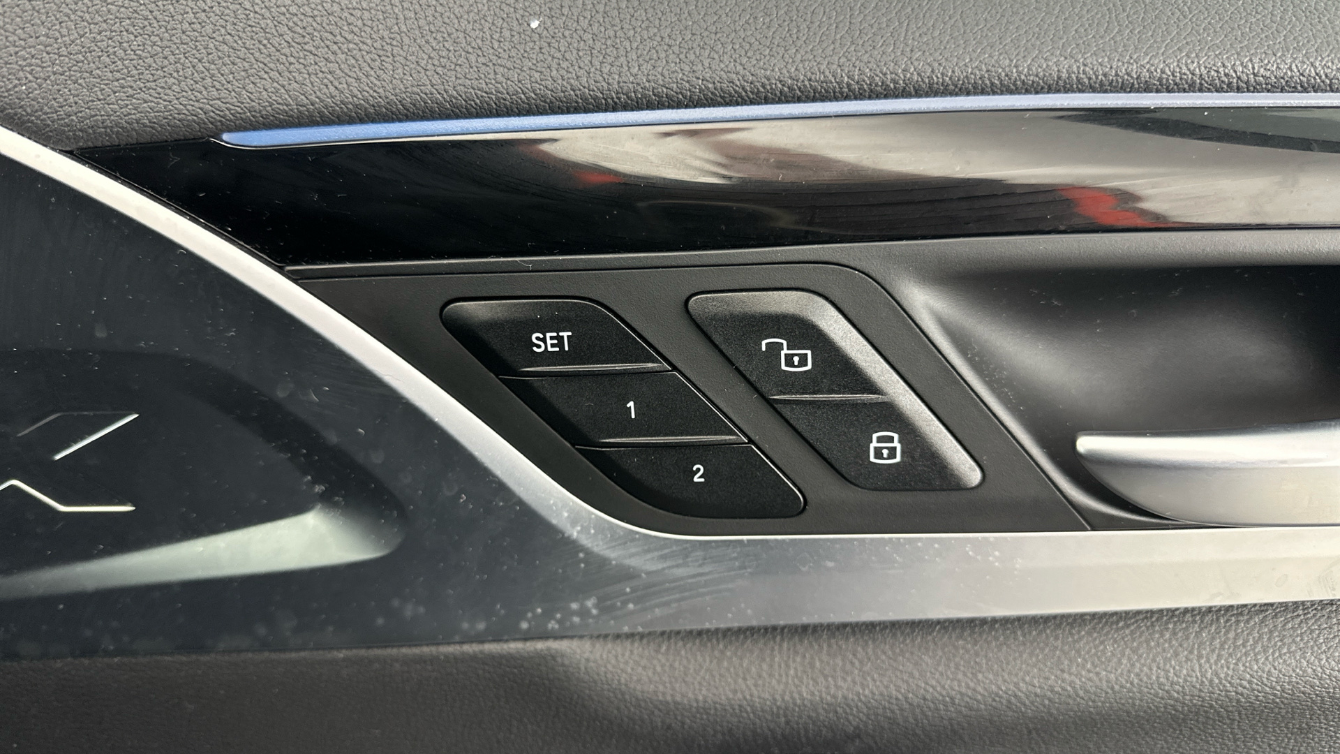 4027584 210kW M Sport 80kWh 5dr Auto