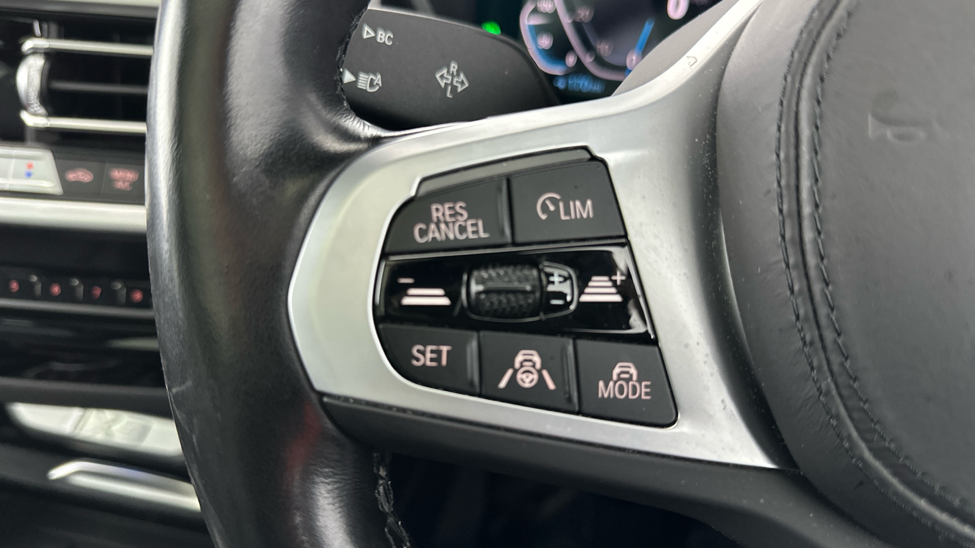 4027584 210kW M Sport 80kWh 5dr Auto