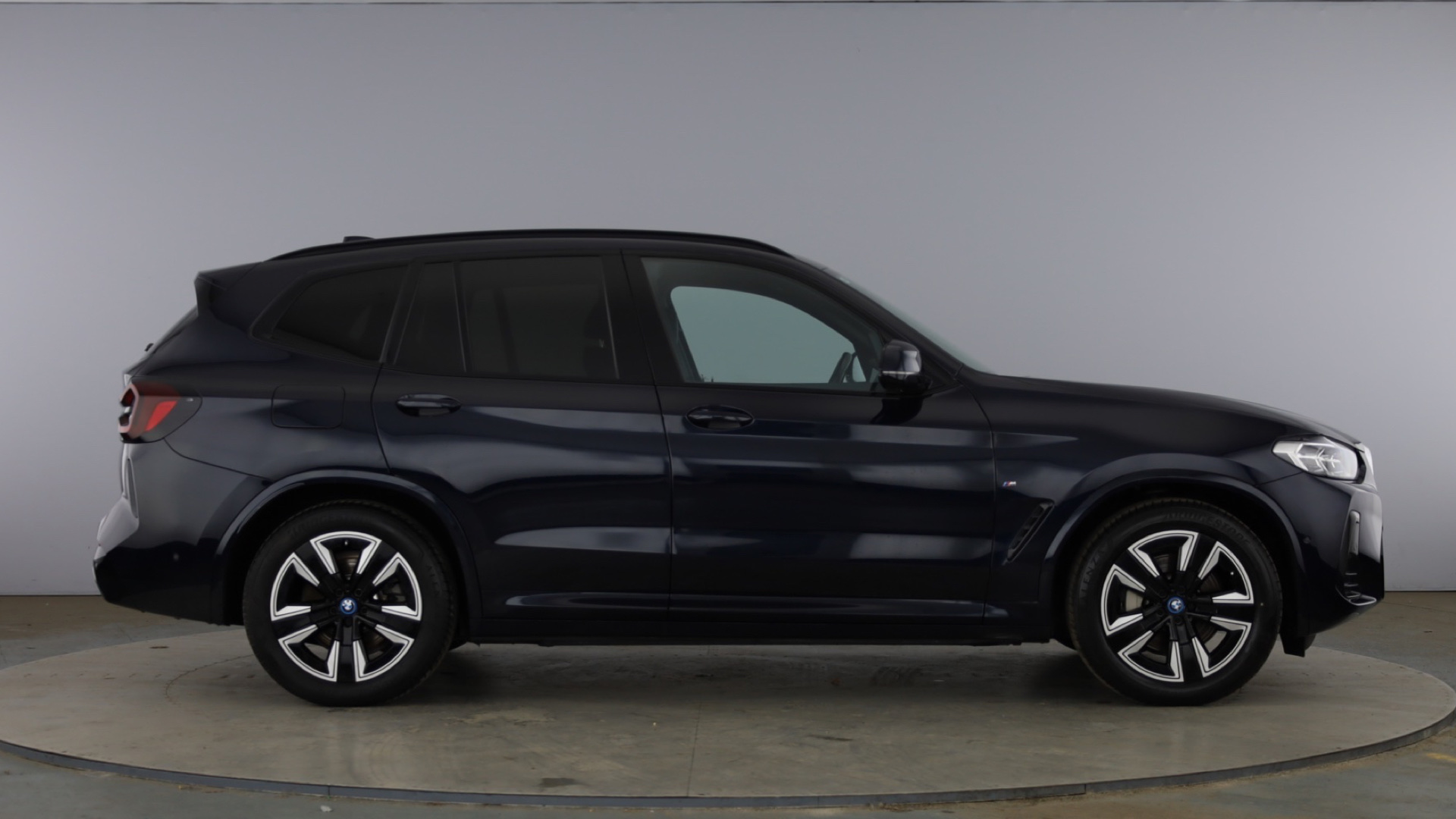 4027756 210kW M Sport 80kWh 5dr Auto