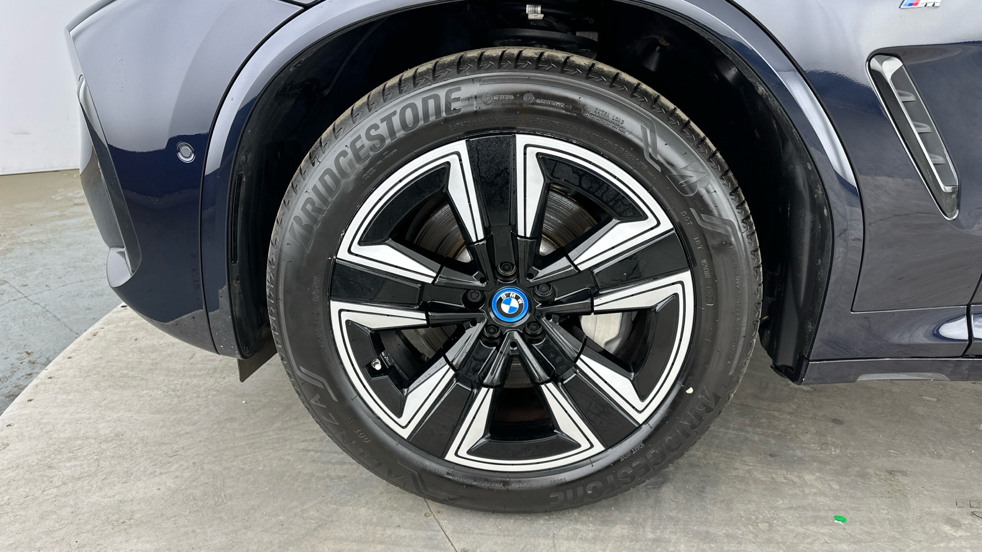 4027756 210kW M Sport 80kWh 5dr Auto