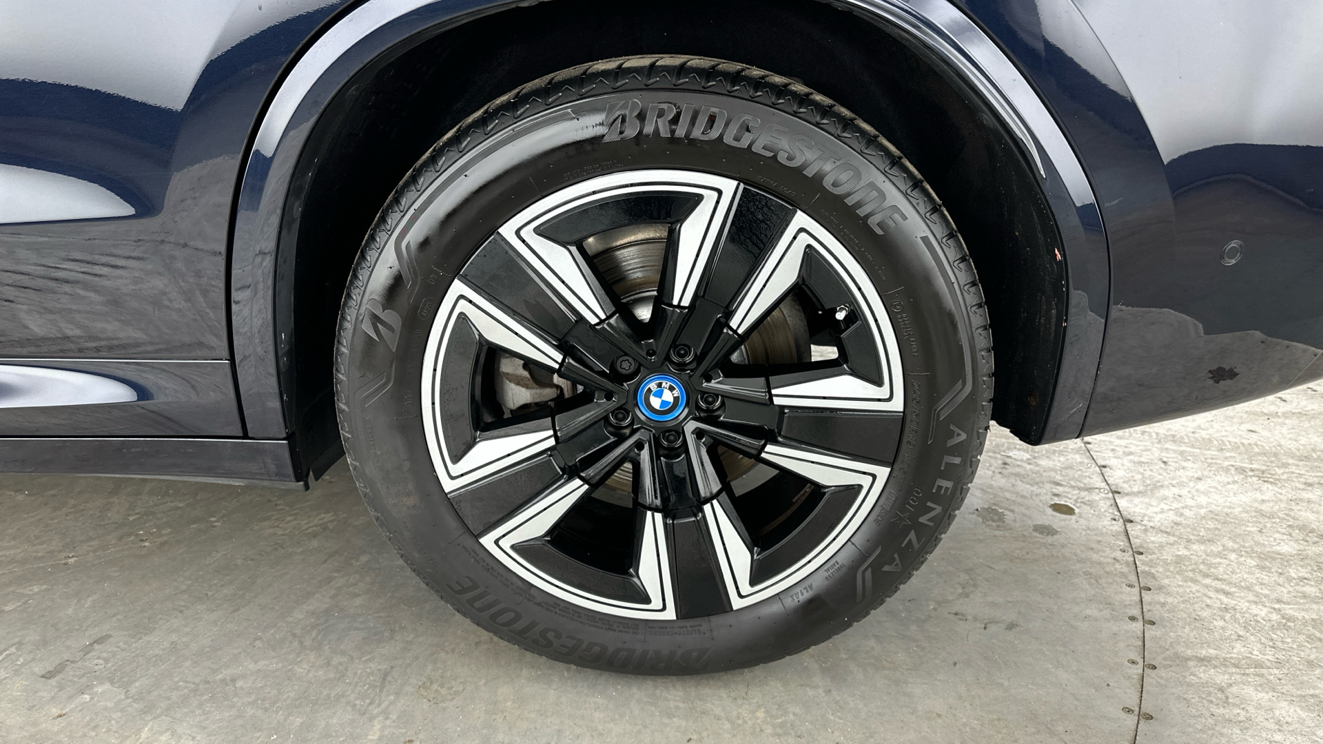 4027756 210kW M Sport 80kWh 5dr Auto