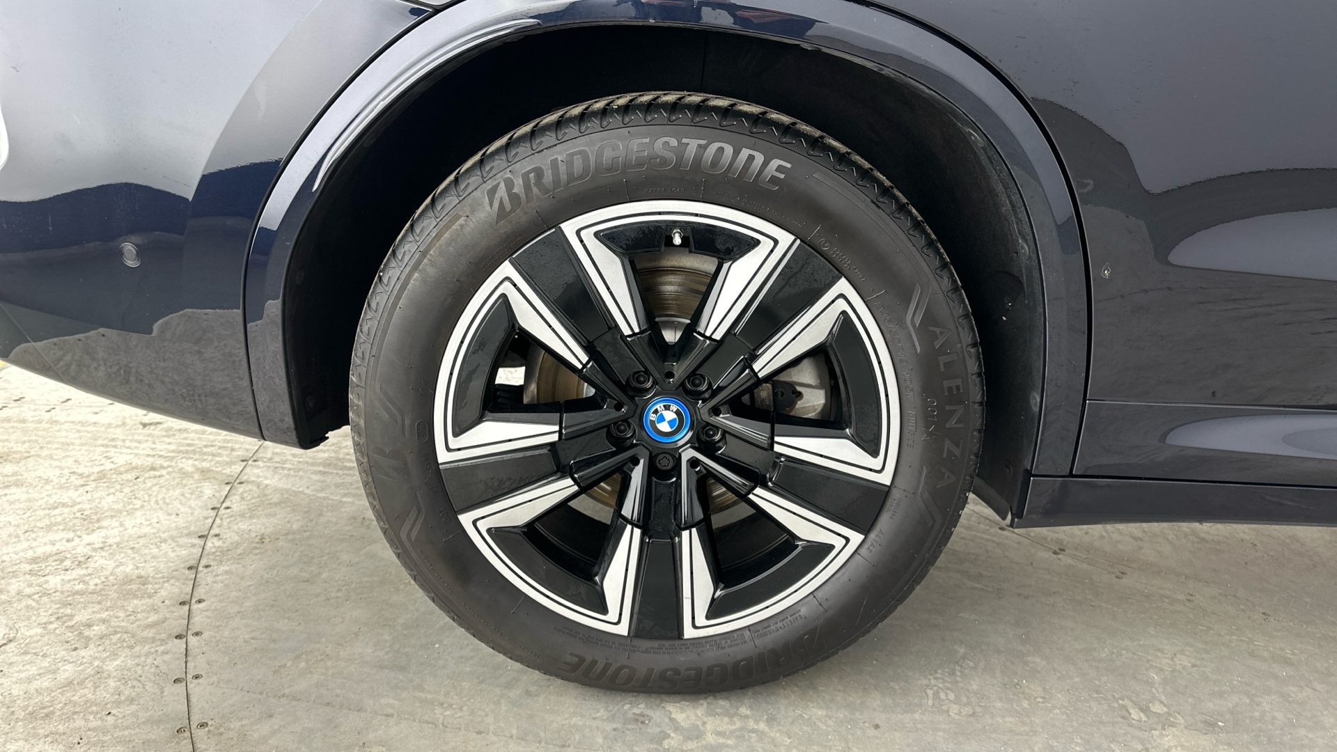 4027756 210kW M Sport 80kWh 5dr Auto