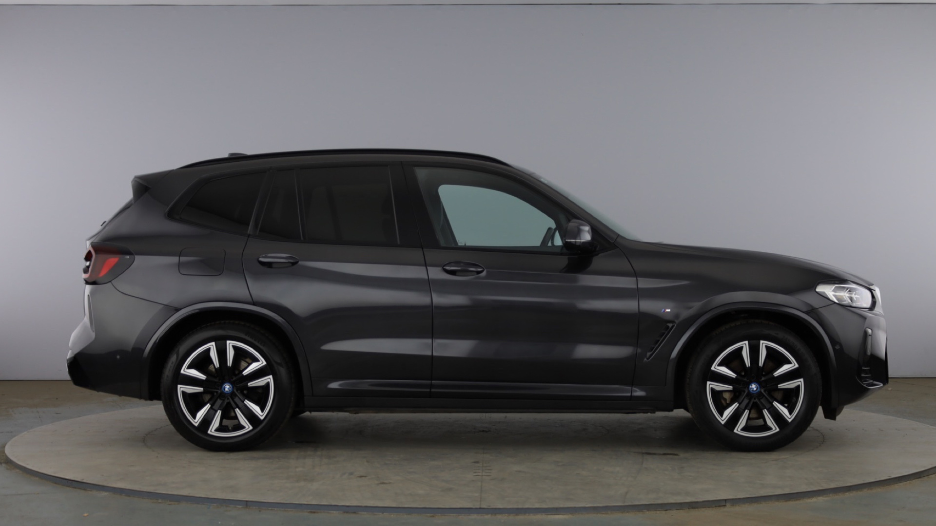 4027583 210kW M Sport 80kWh 5dr Auto