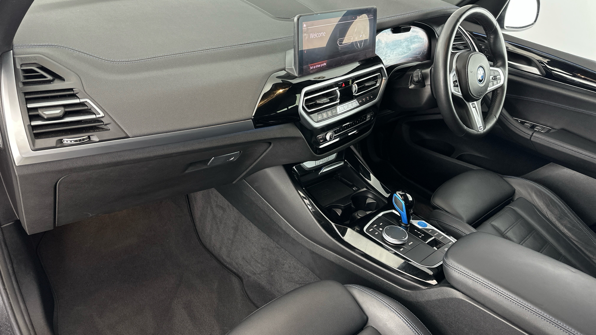 4027583 210kW M Sport 80kWh 5dr Auto