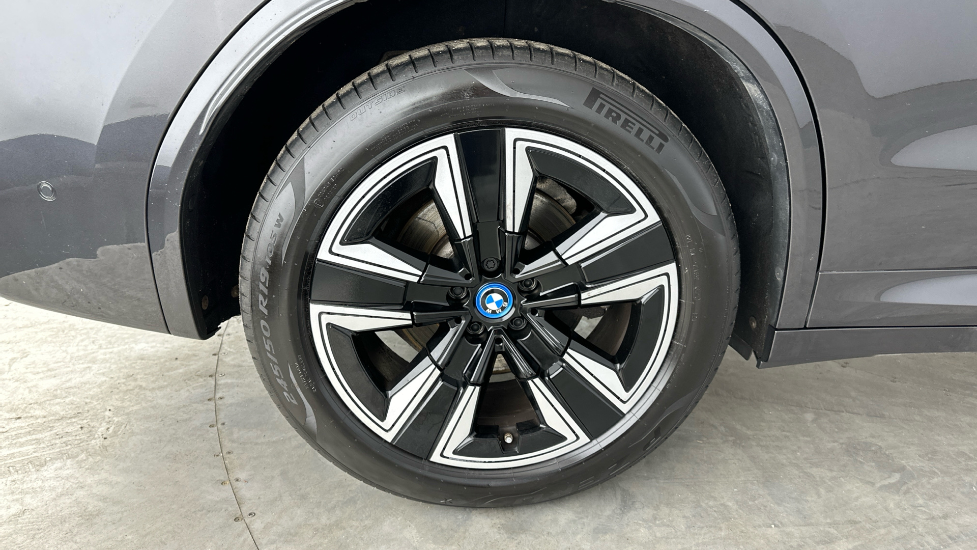 4027583 210kW M Sport 80kWh 5dr Auto