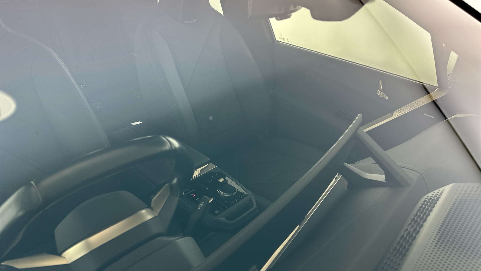 4020882 240kW xDrive40 M Sport 76.6kWh 5dr Auto