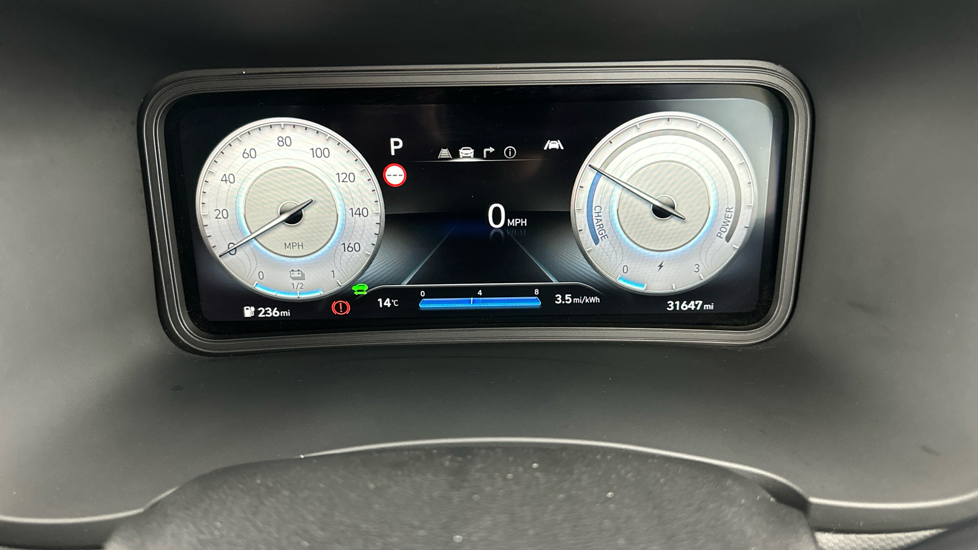 4020736 150kW Premium 64kWh 5dr Auto
