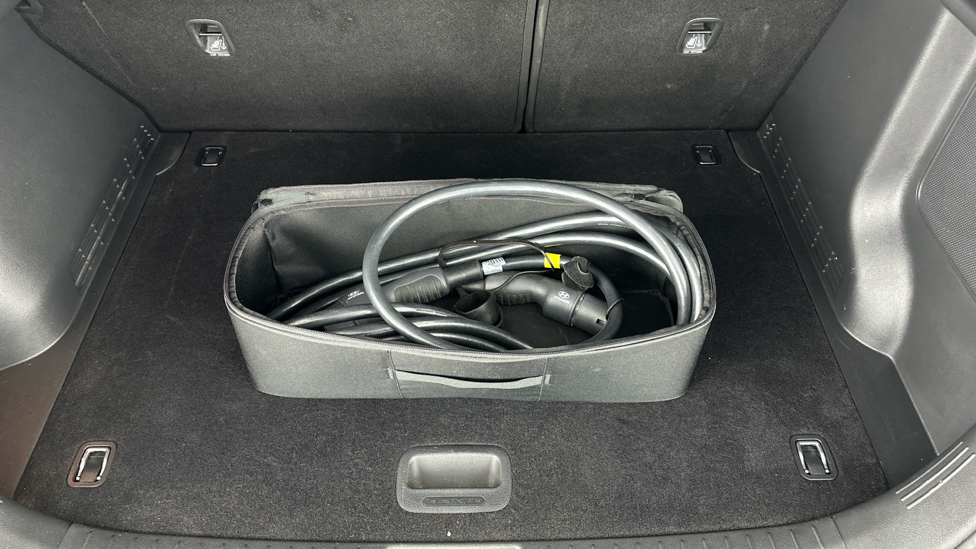 4020736 150kW Premium 64kWh 5dr Auto