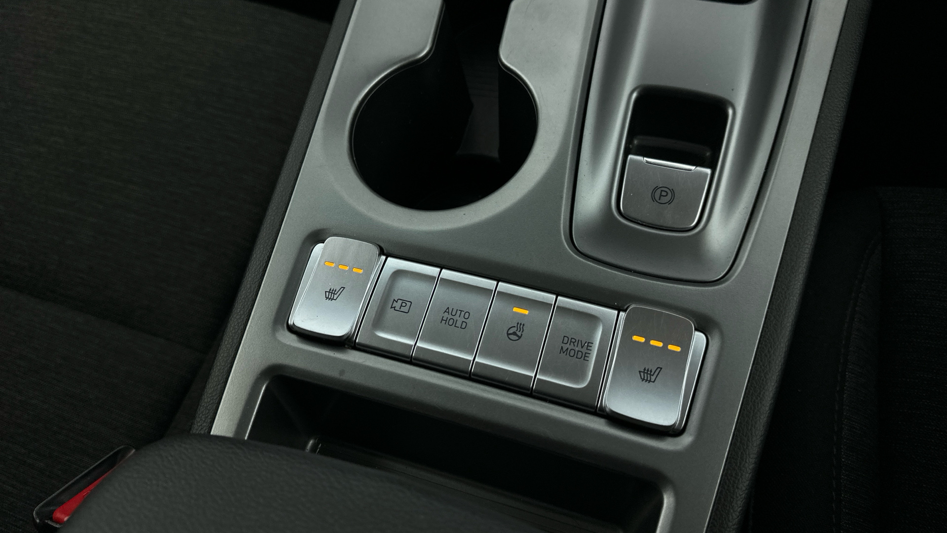 4020736 150kW Premium 64kWh 5dr Auto