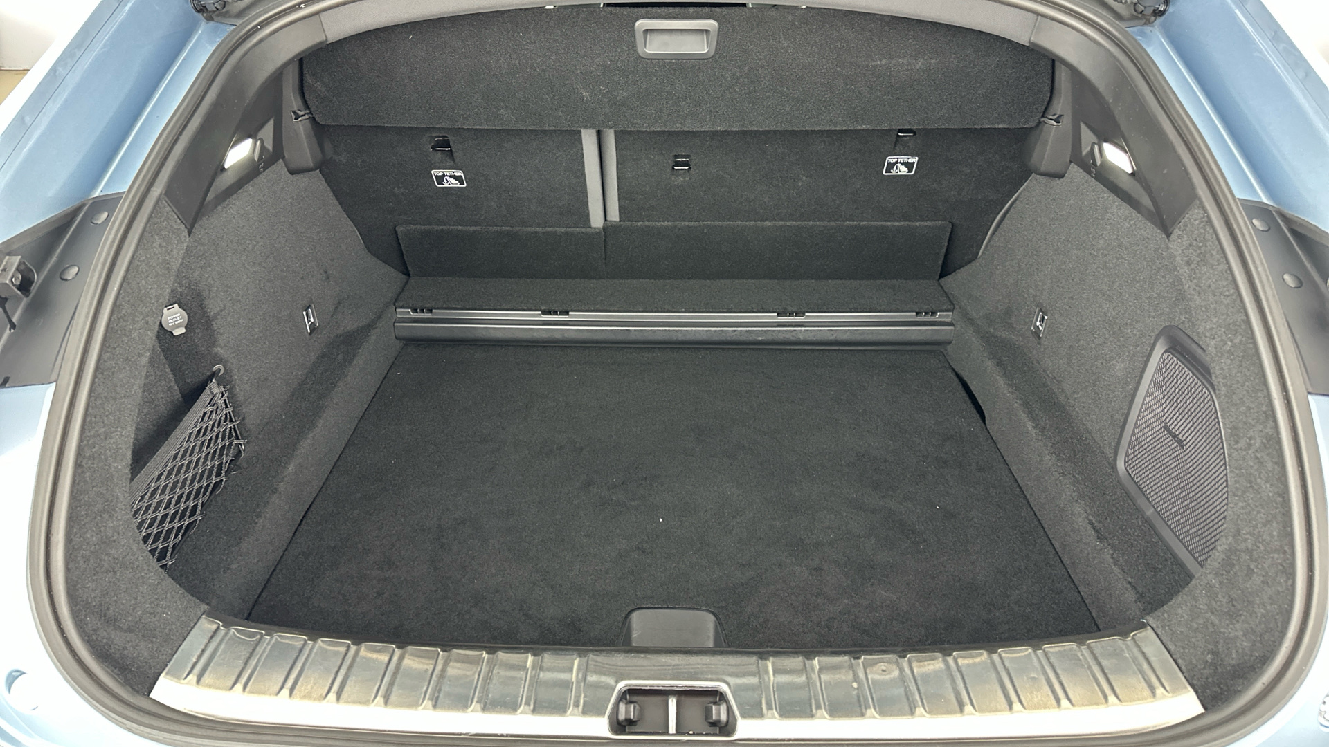 4027578 200kW 100kWh LR Single Motor Plus [Pilot] 5dr Auto