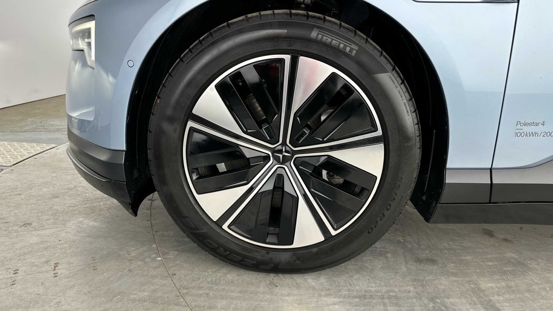 4027578 200kW 100kWh LR Single Motor Plus [Pilot] 5dr Auto